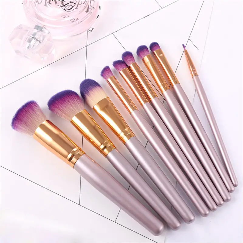 Free Pro makeup brushes