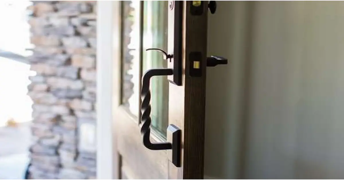 Bob Vilas $2500 Luxe Lock Giveaway