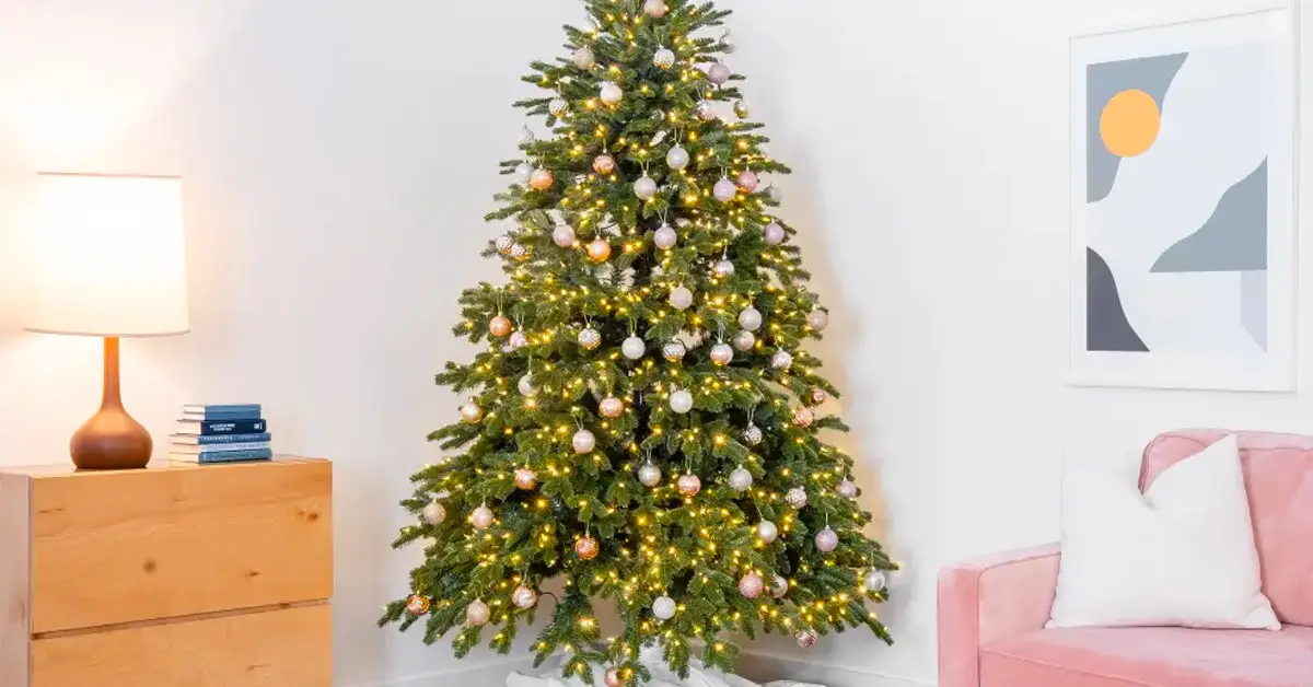 Farmhouse Style Christmas Tree Giveaway