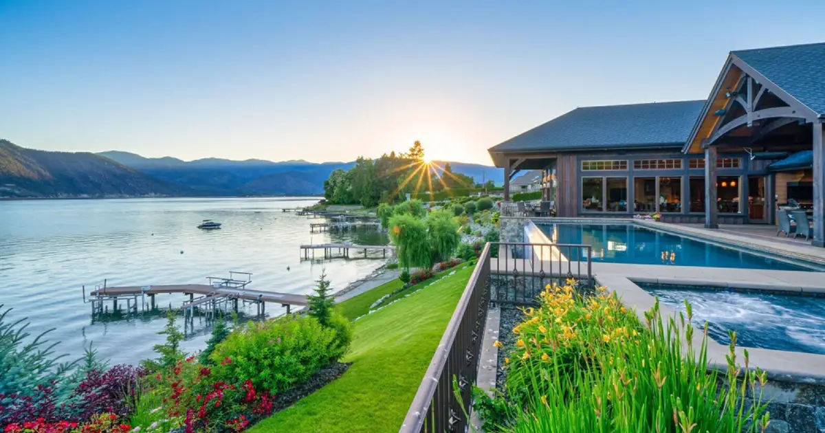 The Vrbo SUMMER COUNTDOWN Sweepstakes